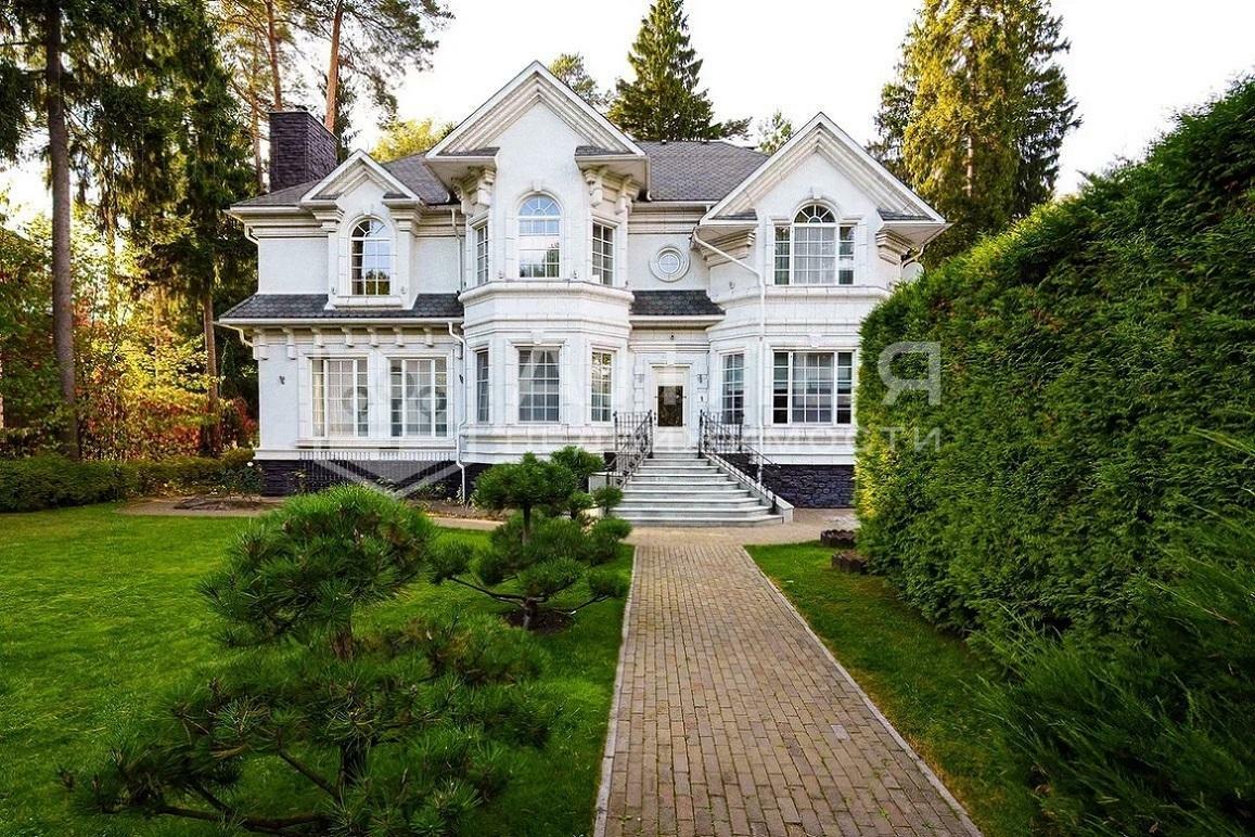 2-этажный коттедж 520 м² с отделкой