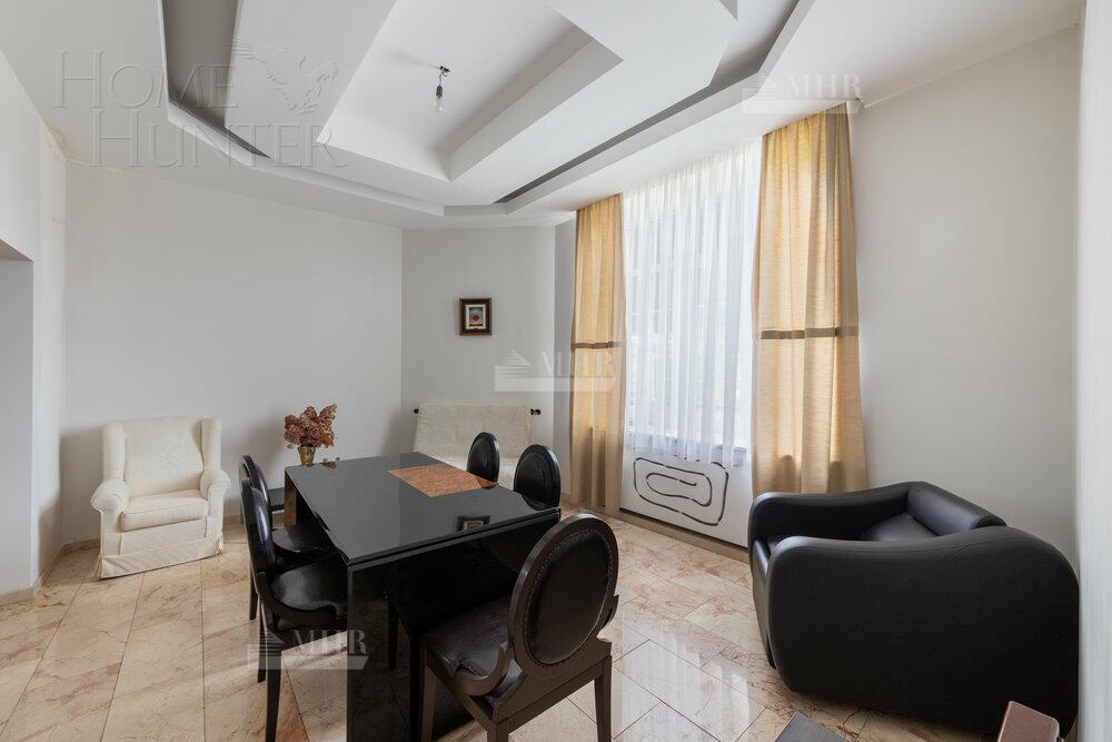 2-этажный коттедж 1 000 м² с отделкой