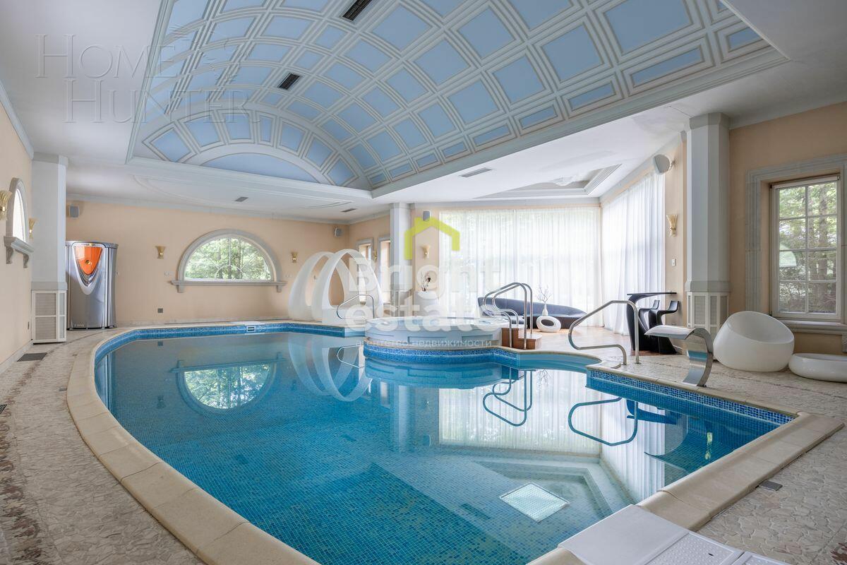 2-этажный коттедж 1 084 м² с отделкой