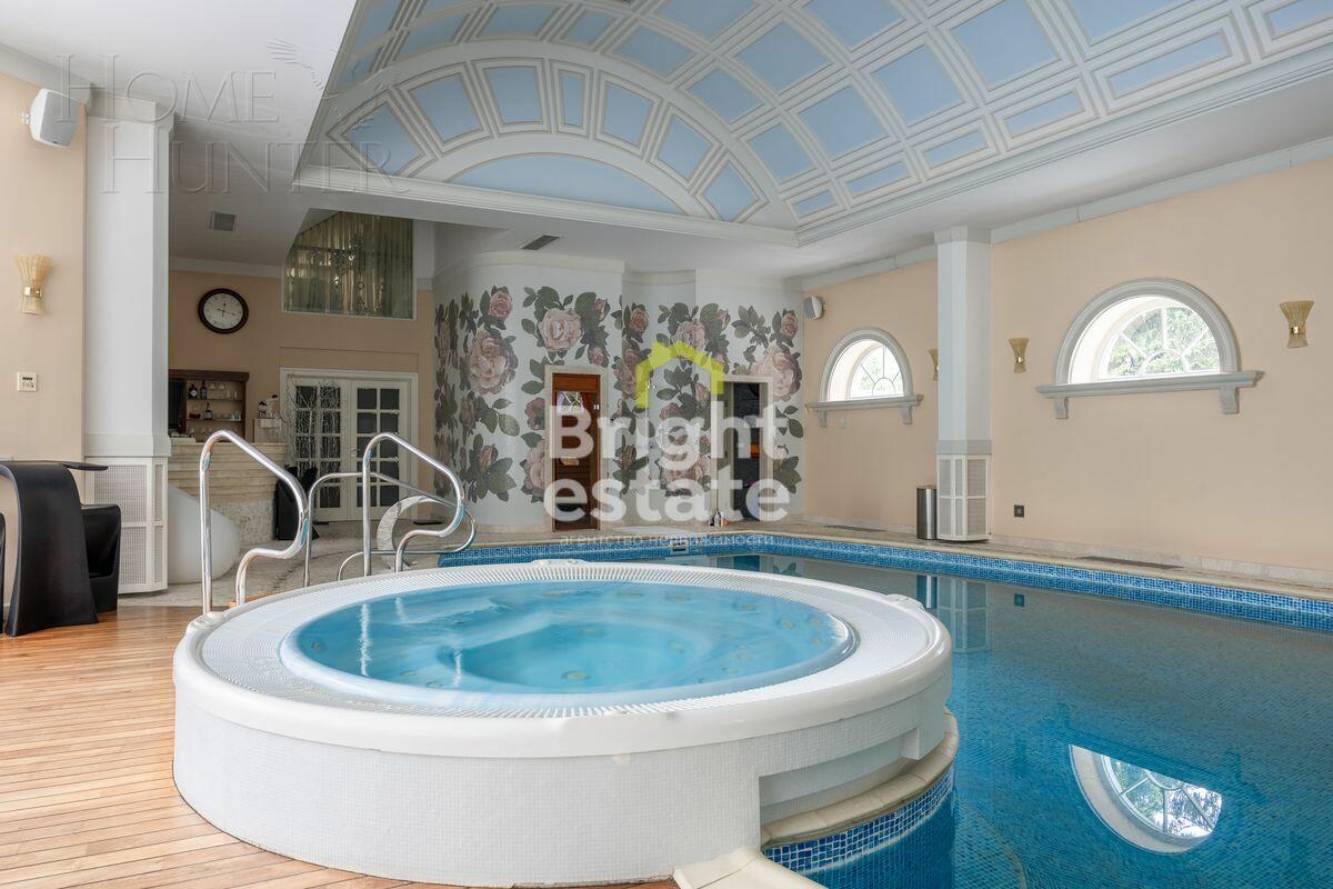 2-этажный коттедж 1 084 м² с отделкой