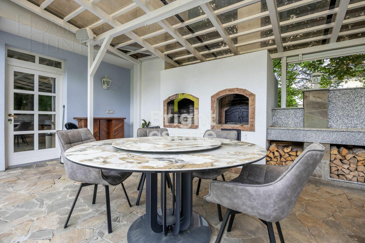 2-этажный коттедж 1 084 м² с отделкой