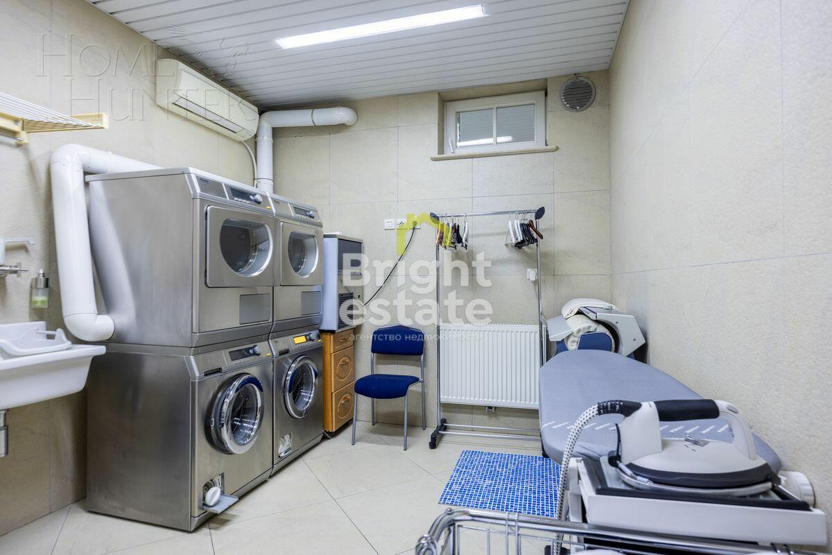 2-этажный коттедж 1 084 м² с отделкой