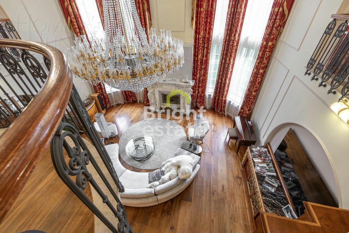 2-этажный коттедж 1 084 м² с отделкой