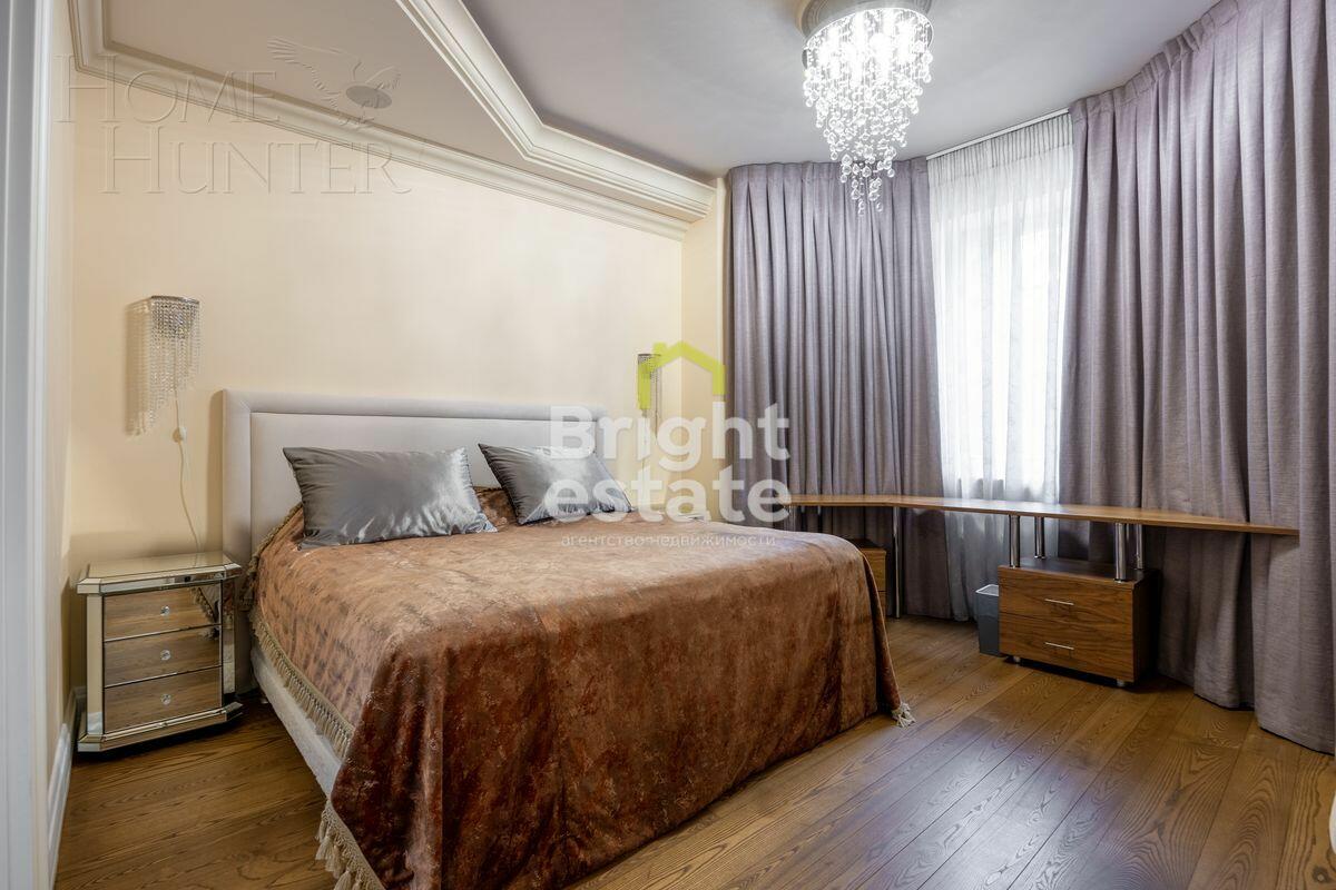 2-этажный коттедж 1 084 м² с отделкой