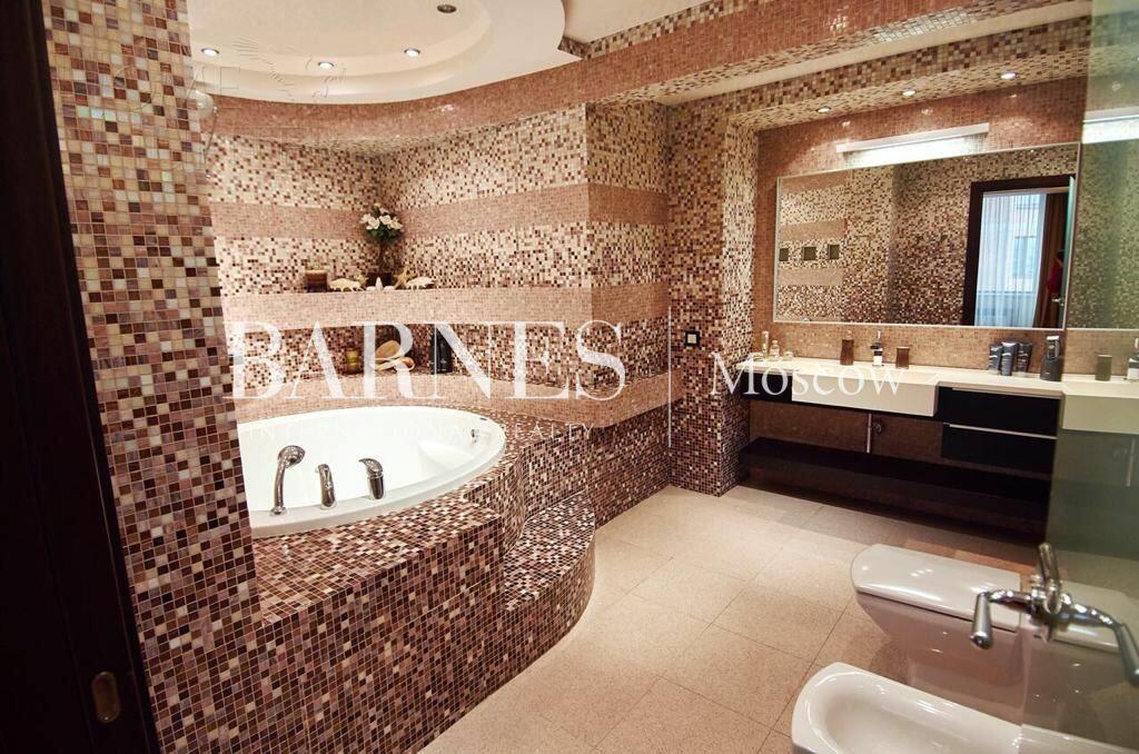 5-КОМН. КВАРТИРА С ОТДЕЛКОЙ 196 М² НА 17 ЭТАЖЕ