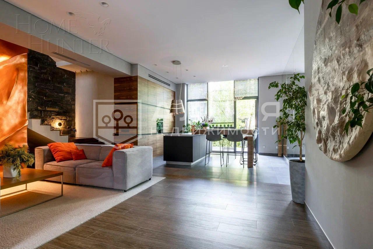 3-этажный таунхаус 274 м² с отделкой