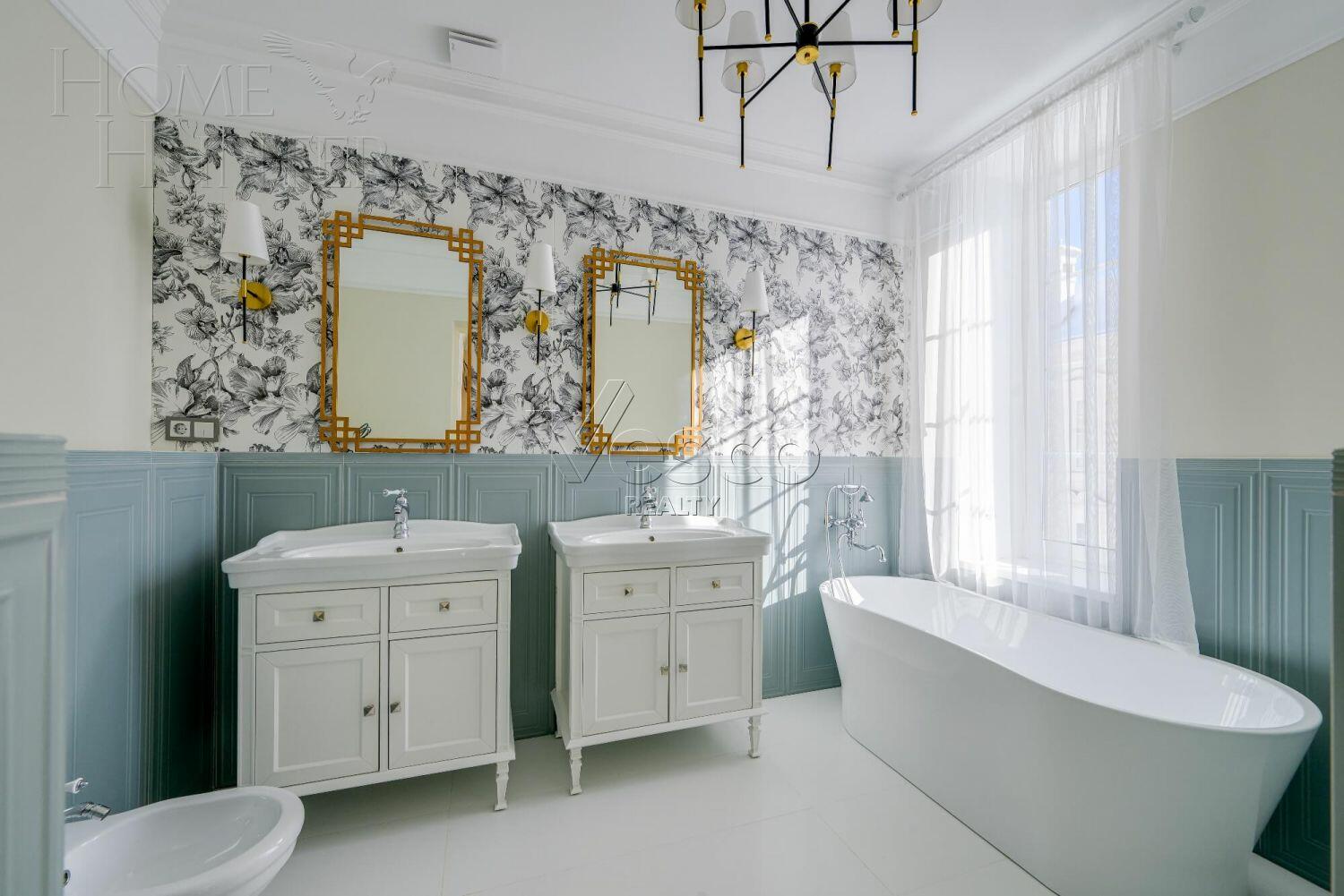 3-этажный коттедж 222 м² с отделкой