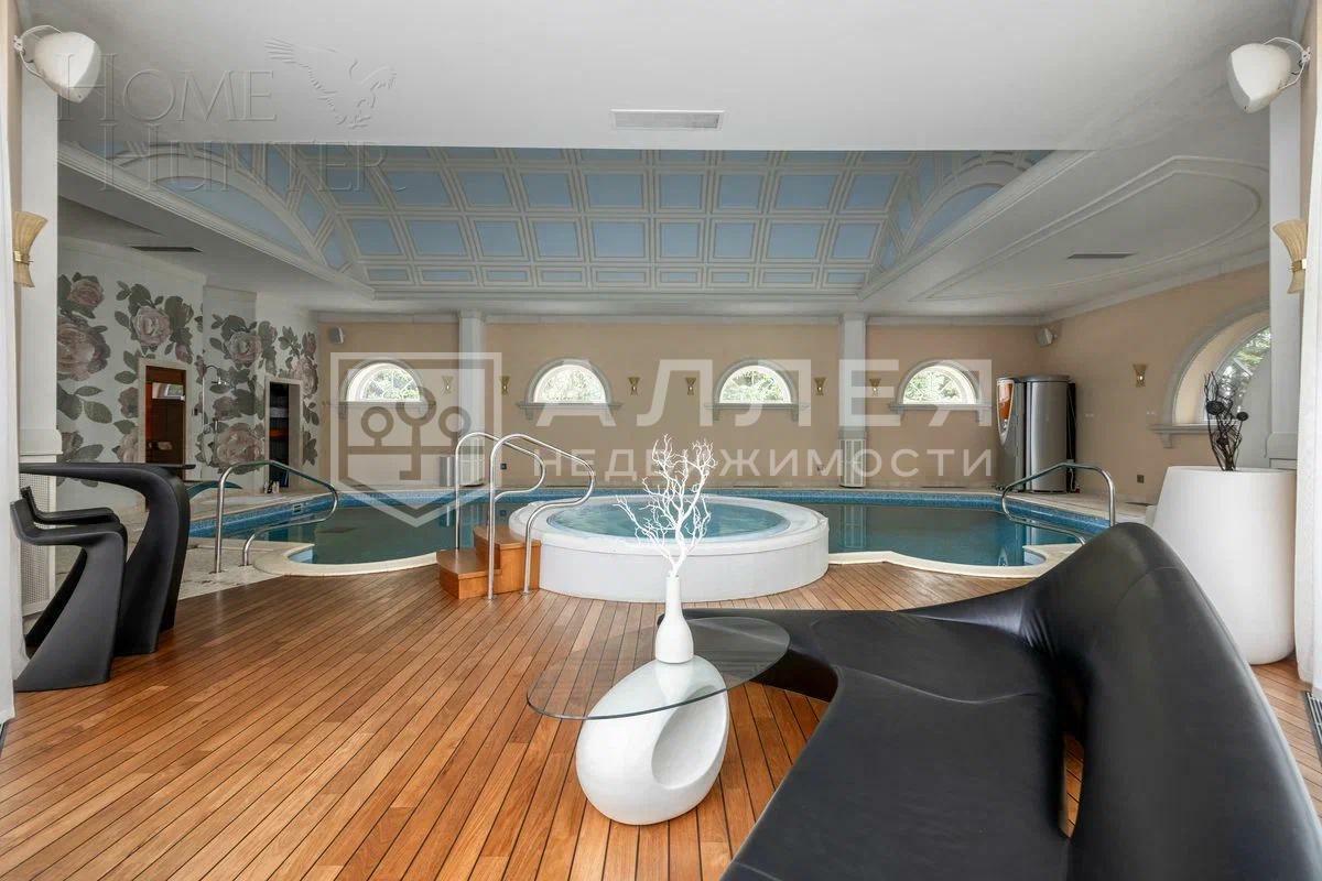 2-этажный коттедж 1 084 м² с отделкой