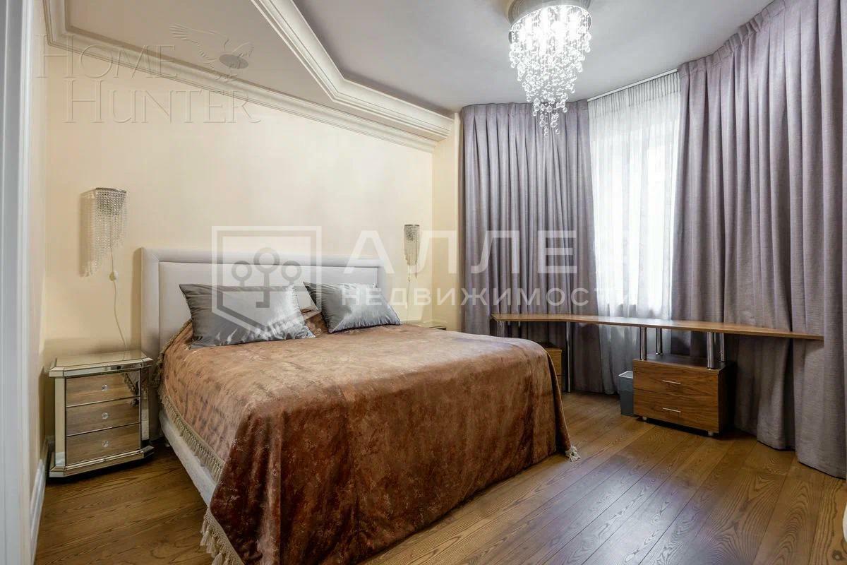 2-этажный коттедж 1 084 м² с отделкой