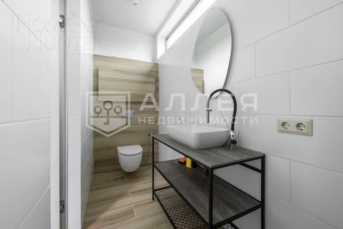 2-этажный коттедж 583.7 м² с отделкой