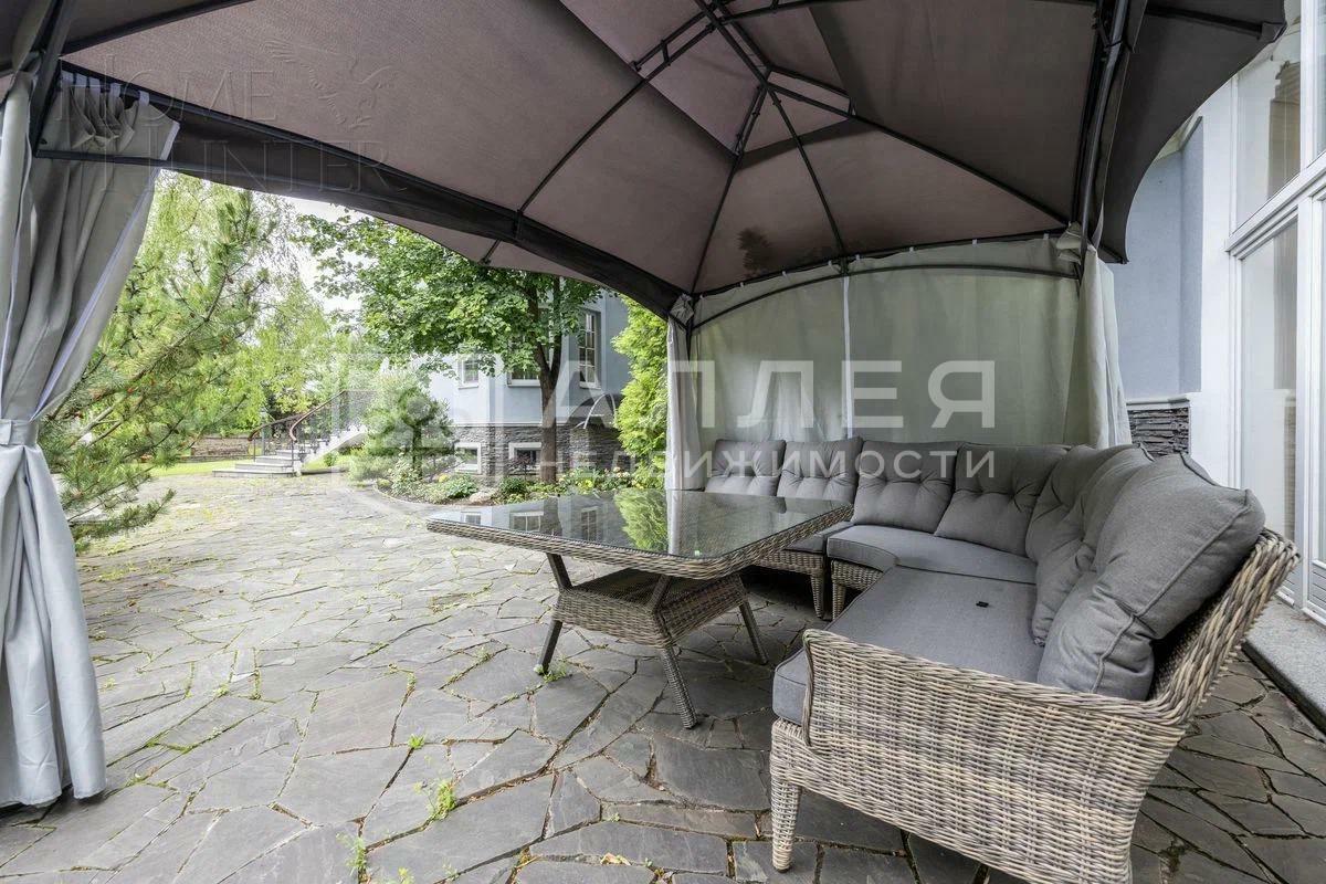 2-этажный коттедж 1 084 м² с отделкой