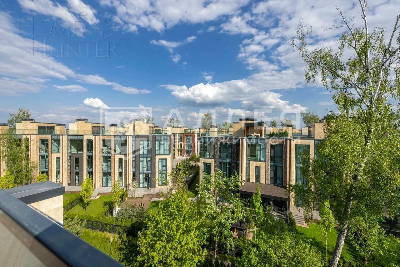 3-этажный таунхаус 274 м² с отделкой