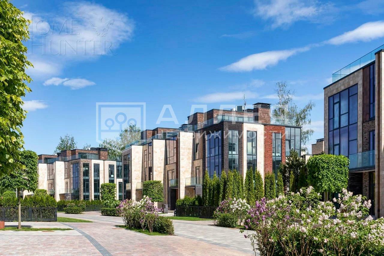 3-этажный таунхаус 274 м² с отделкой