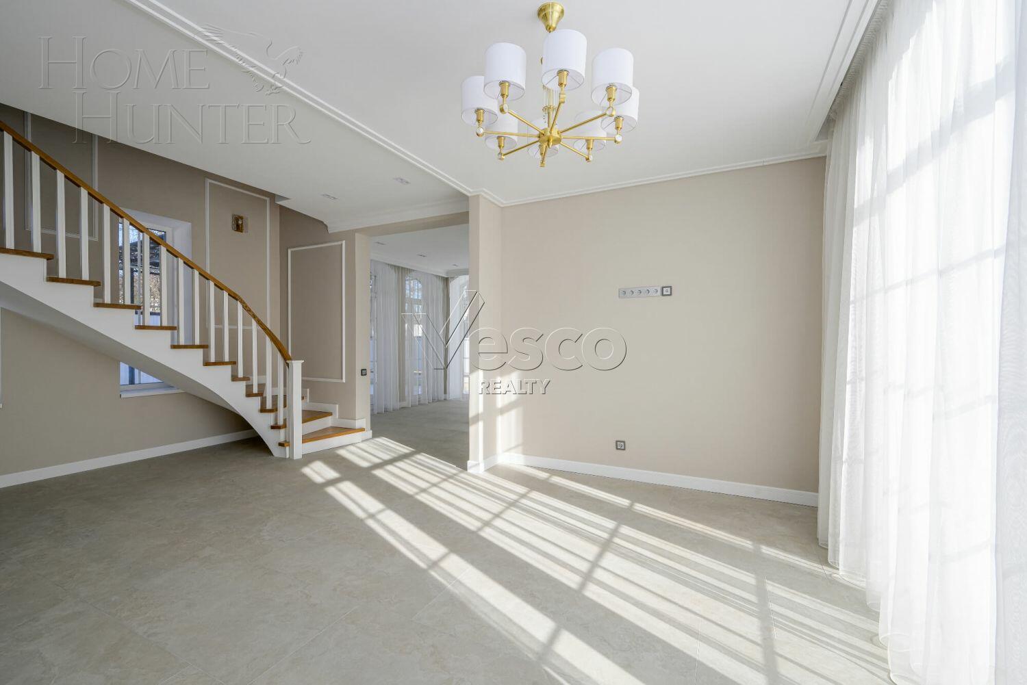 3-этажный коттедж 222 м² с отделкой