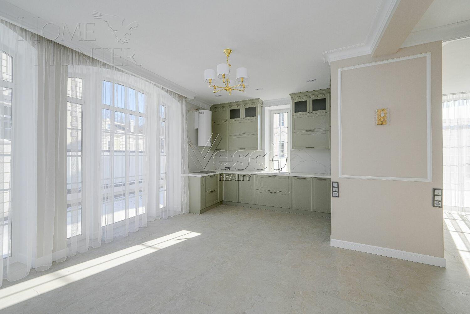 3-этажный коттедж 222 м² с отделкой