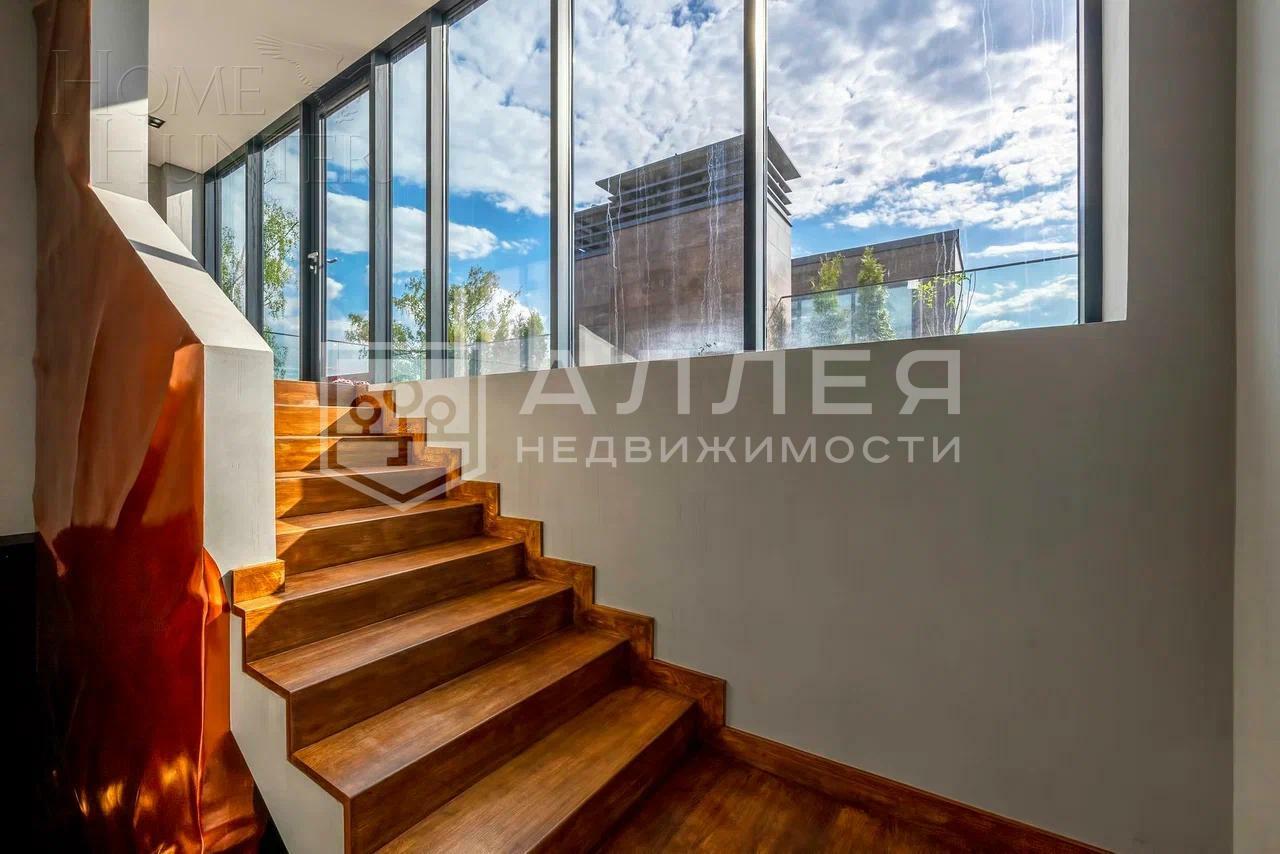 3-этажный таунхаус 274 м² с отделкой