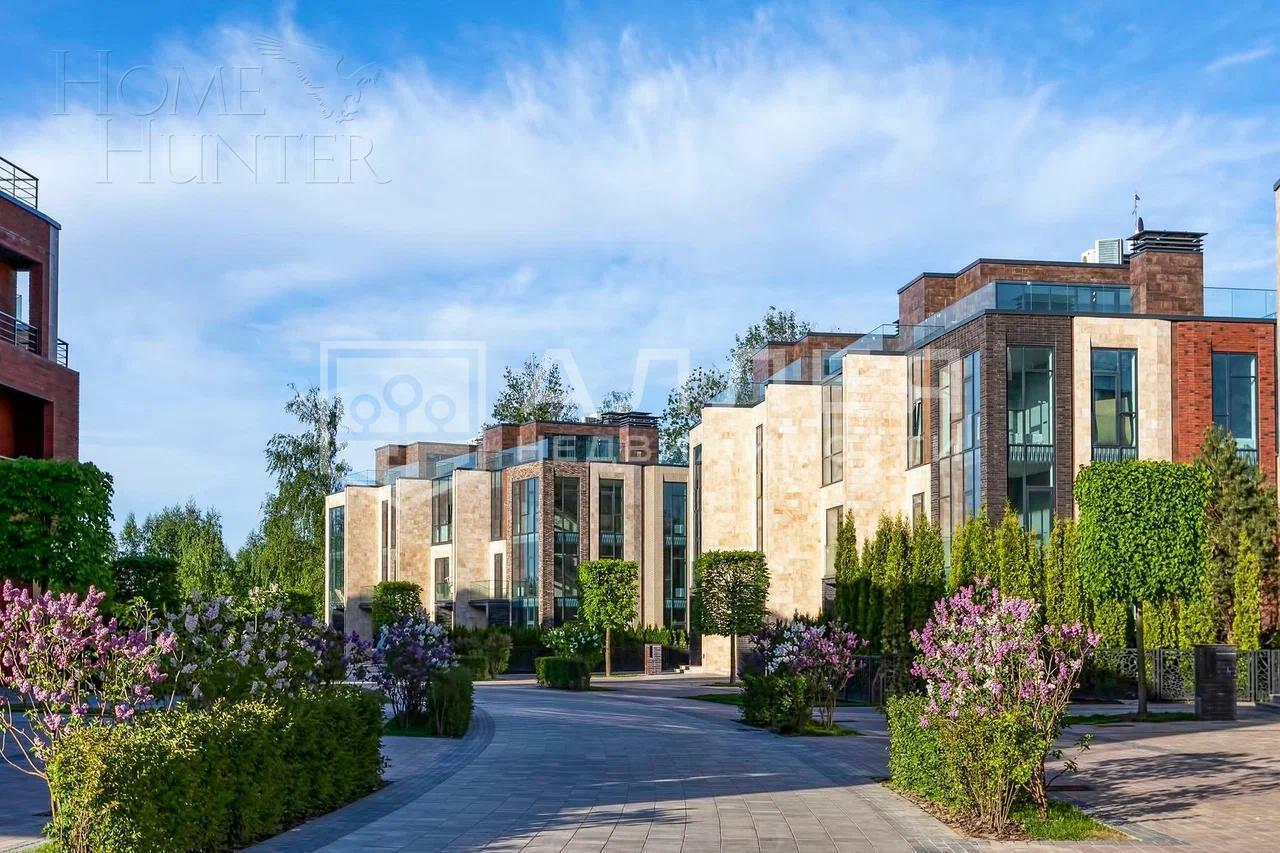 3-этажный таунхаус 274 м² с отделкой