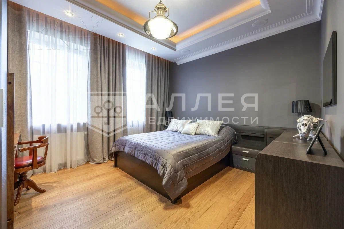 2-этажный коттедж 1 084 м² с отделкой