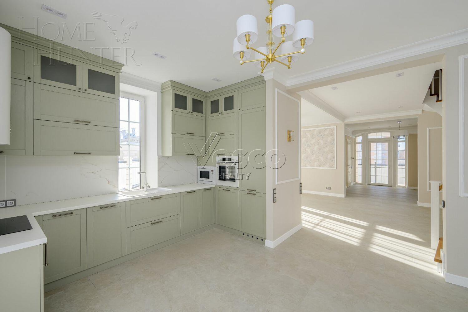 3-этажный коттедж 222 м² с отделкой