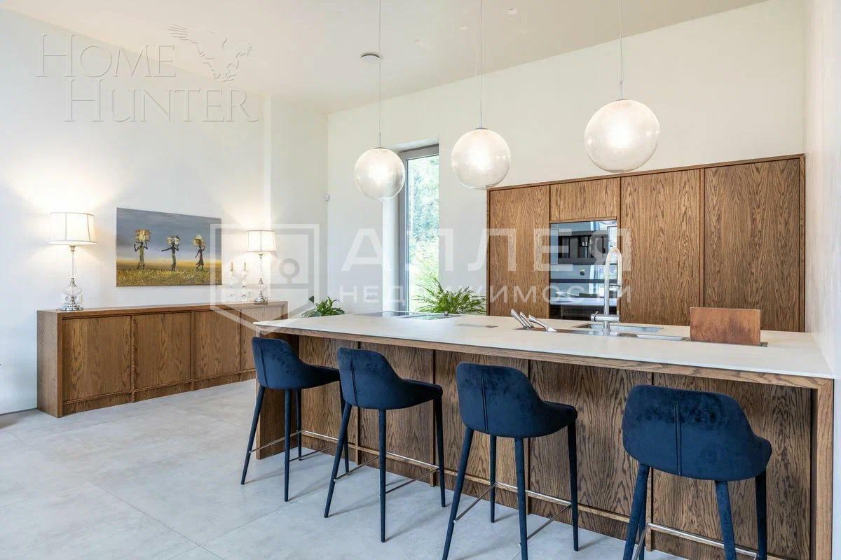 2-этажный коттедж 583.7 м² с отделкой