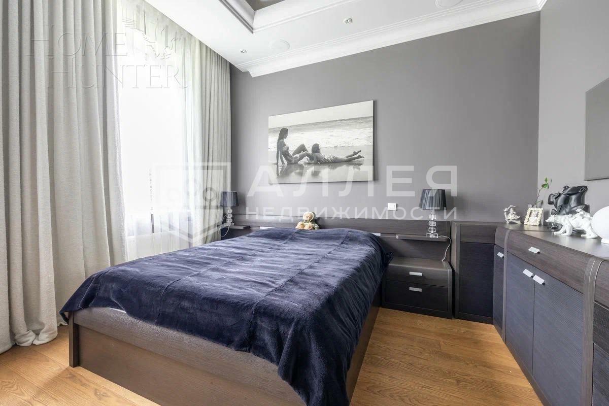 2-этажный коттедж 1 084 м² с отделкой