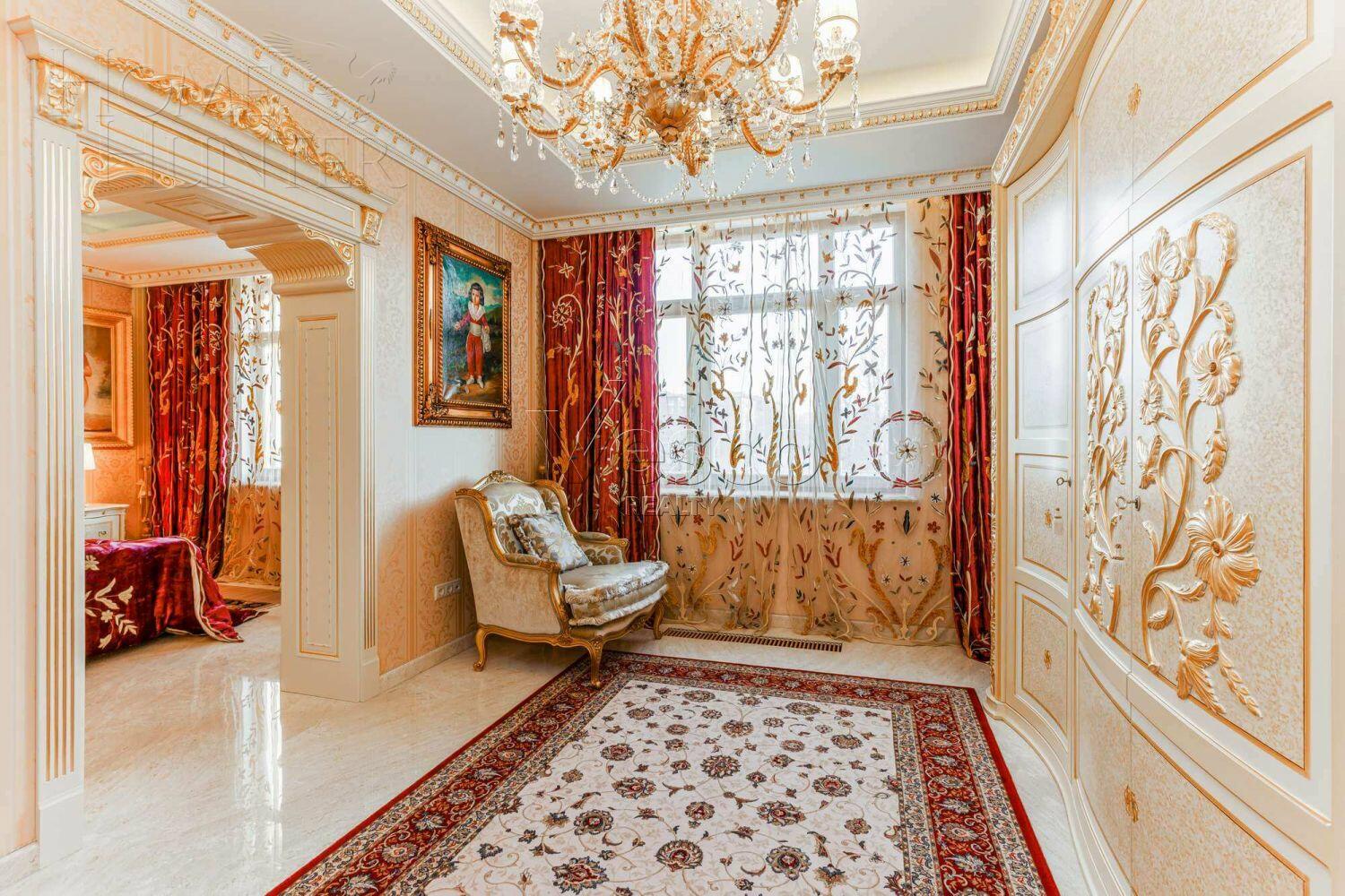 3-КОМН. КВАРТИРА С ОТДЕЛКОЙ 182.7 М² НА 2 ЭТАЖЕ