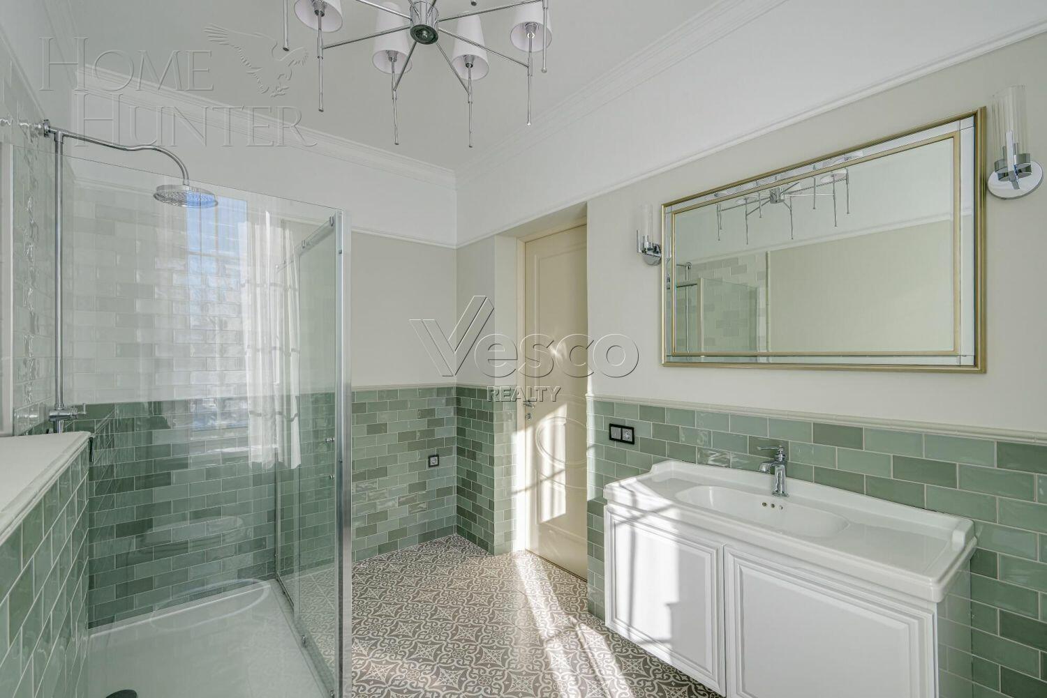 3-этажный коттедж 222 м² с отделкой