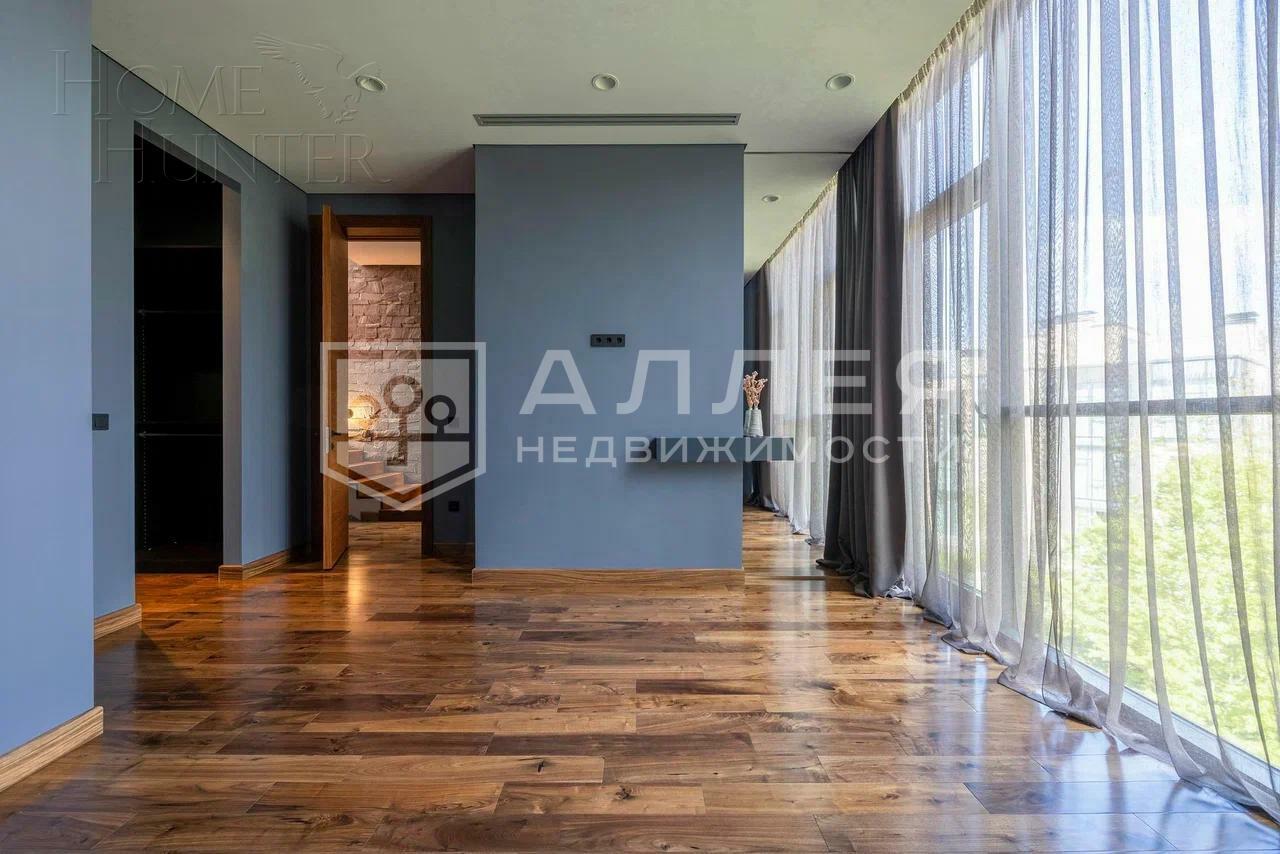 3-этажный таунхаус 274 м² с отделкой