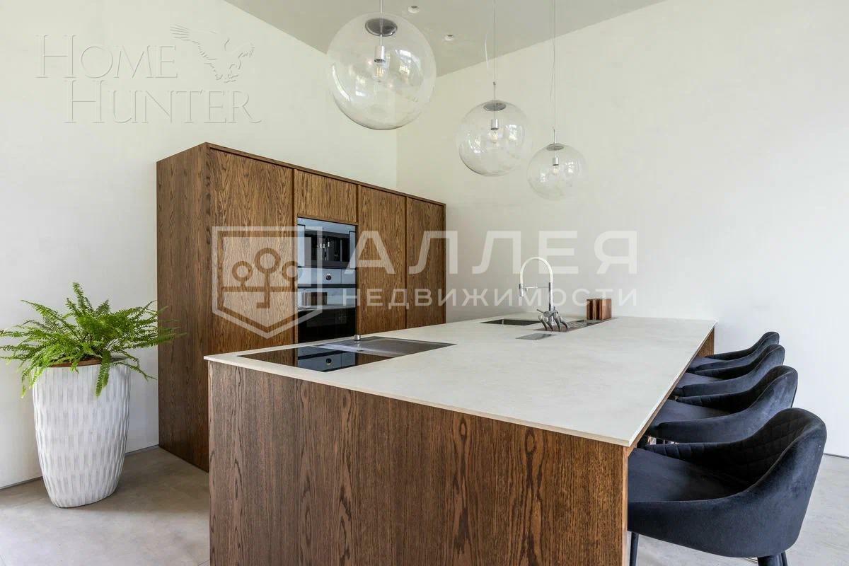 2-этажный коттедж 583.7 м² с отделкой