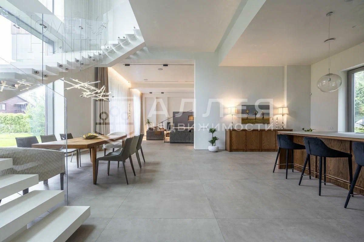 2-этажный коттедж 583.7 м² с отделкой