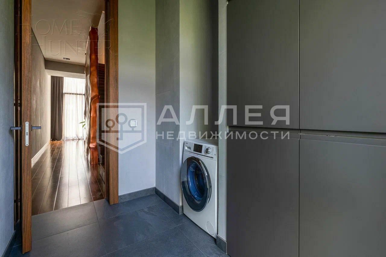 3-этажный таунхаус 274 м² с отделкой