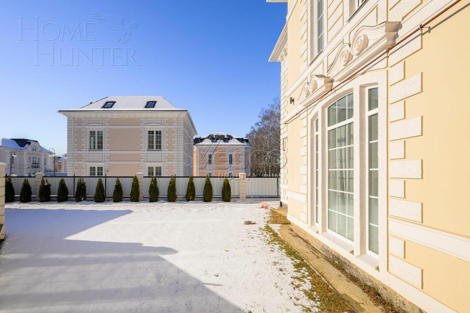 3-этажный коттедж 222 м² с отделкой