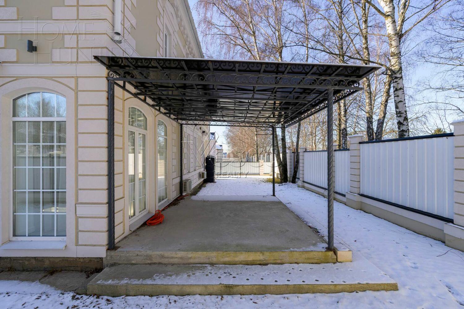 3-этажный коттедж 222 м² с отделкой