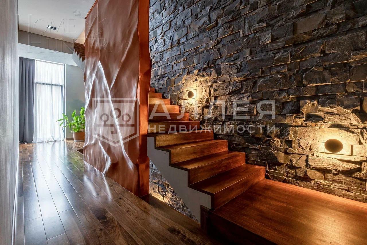 3-этажный таунхаус 274 м² с отделкой