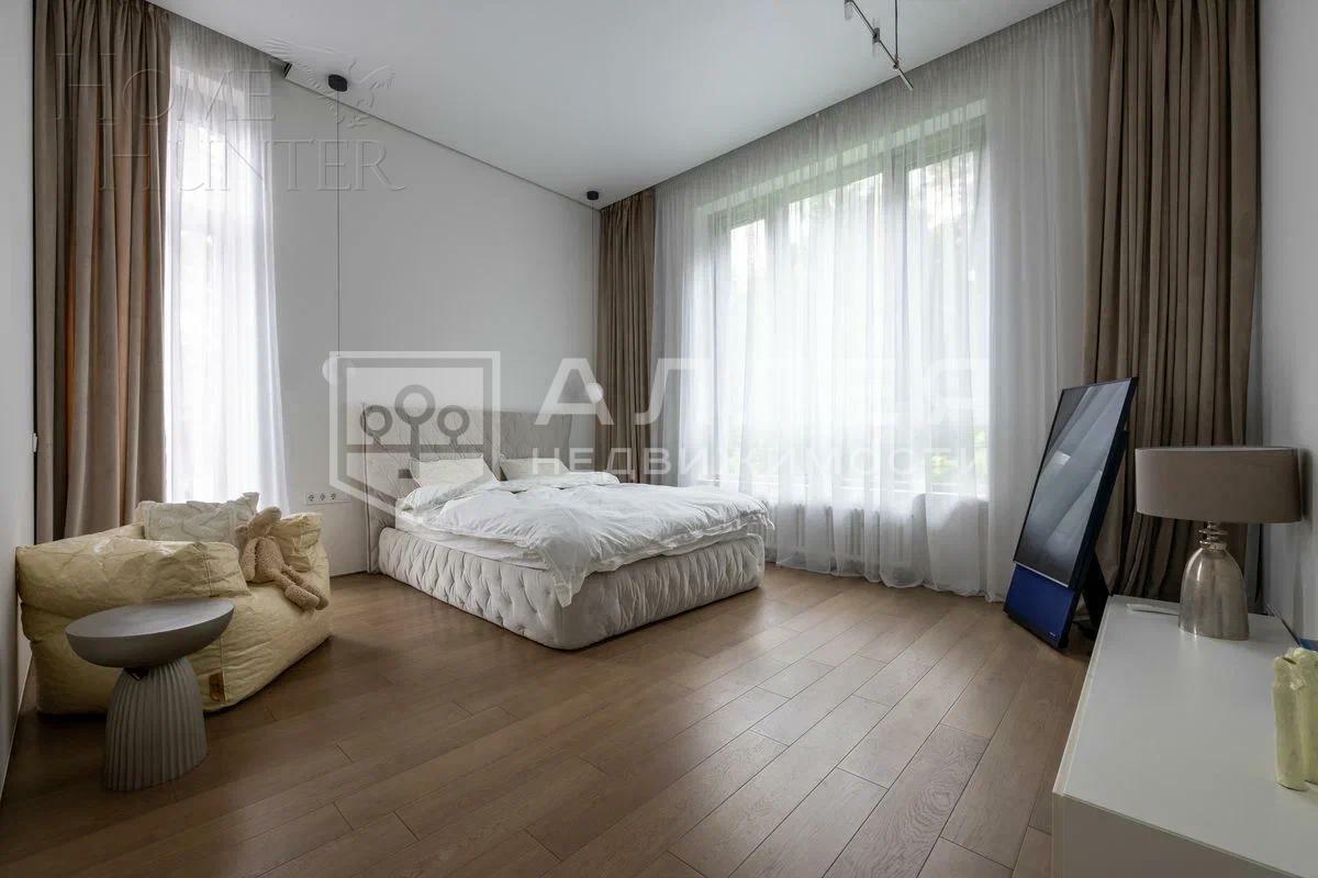 2-этажный коттедж 583.7 м² с отделкой