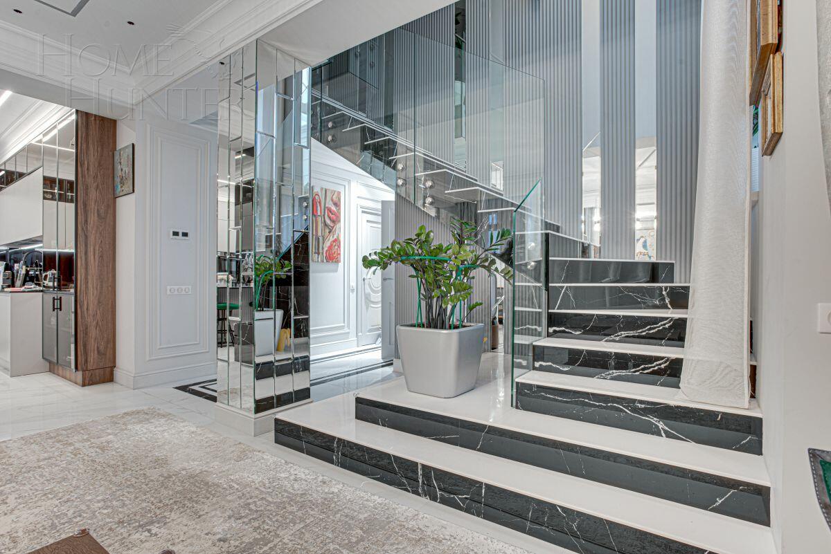 2-этажный коттедж 275 м² с отделкой