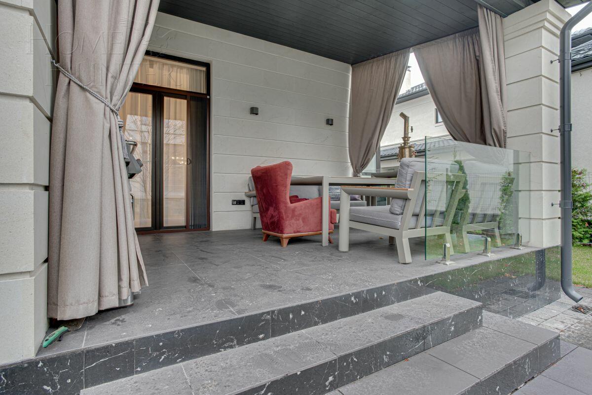 2-этажный коттедж 275 м² с отделкой