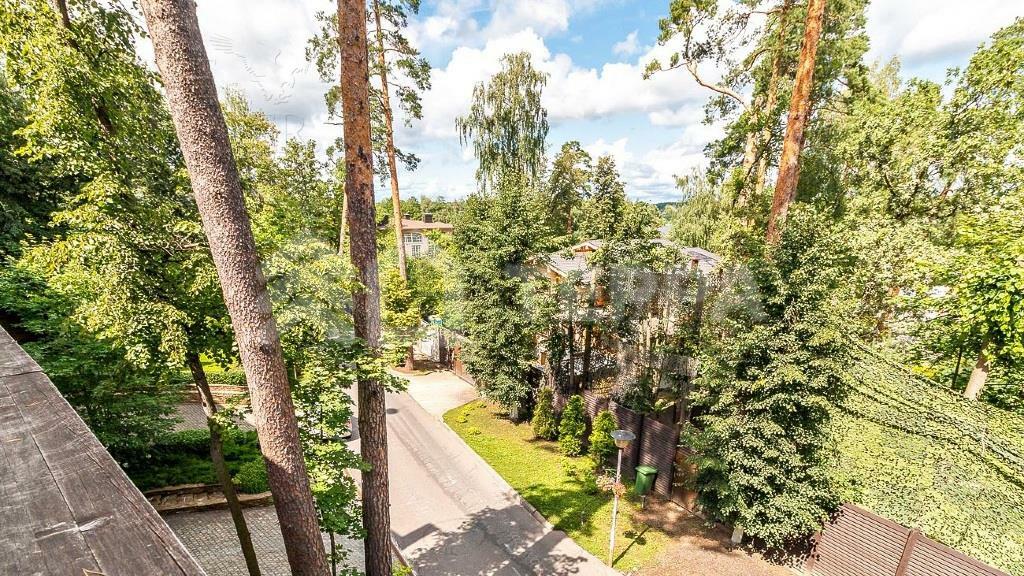 3-этажный таунхаус 340 м² с отделкой