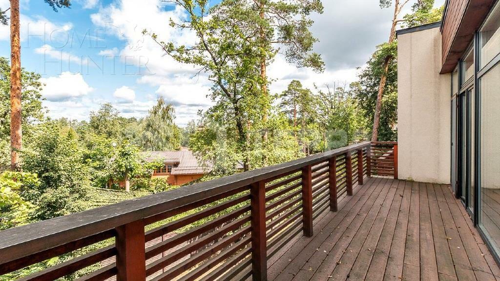 3-этажный таунхаус 340 м² с отделкой