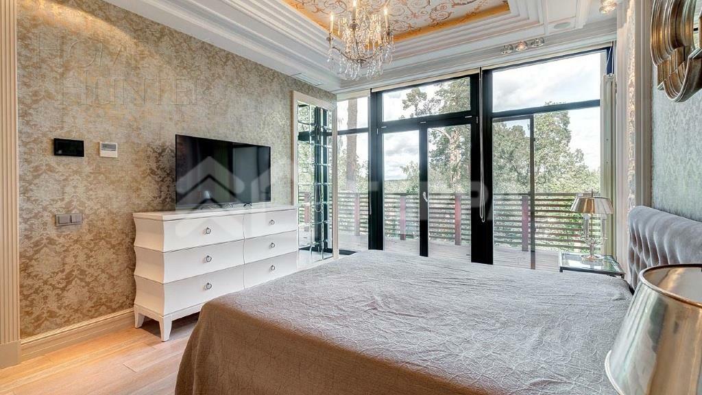 3-этажный таунхаус 340 м² с отделкой