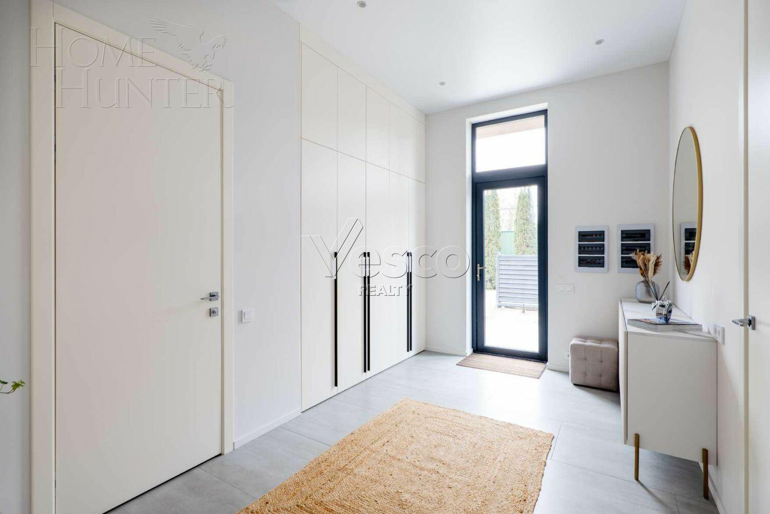 2-этажный коттедж 243 м² с отделкой