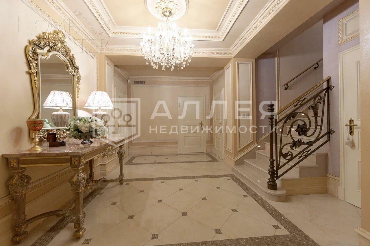 2-этажный коттедж 705 м² с отделкой