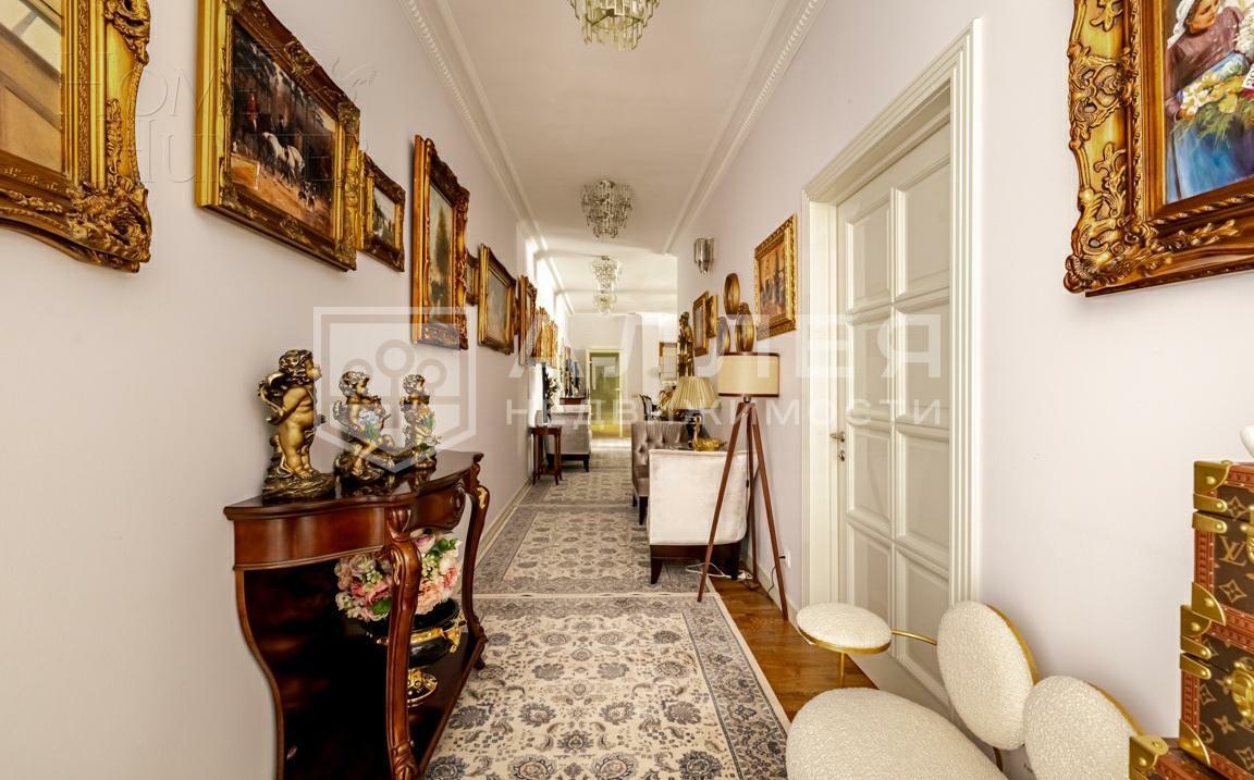 2-этажный коттедж 1 500 м² с отделкой