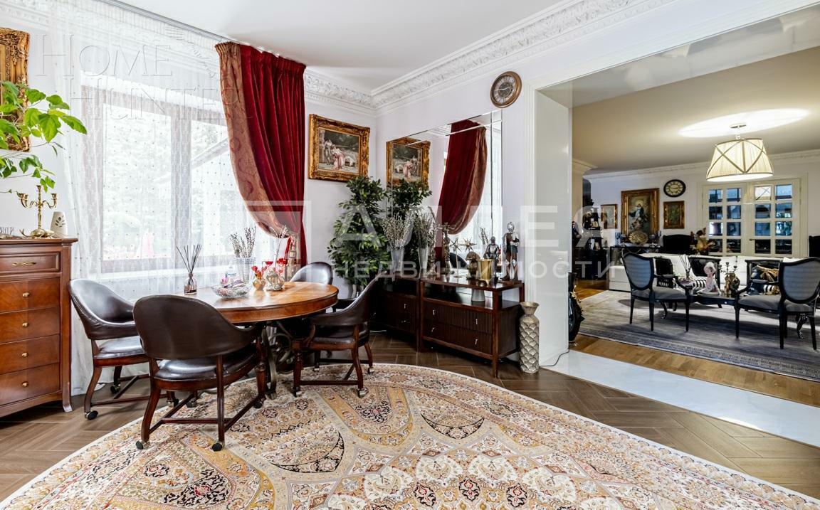 2-этажный коттедж 1 500 м² с отделкой