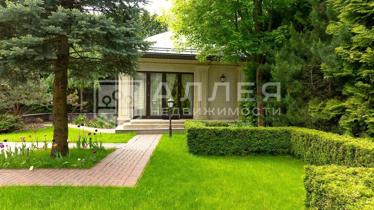 2-этажный коттедж 705 м² с отделкой