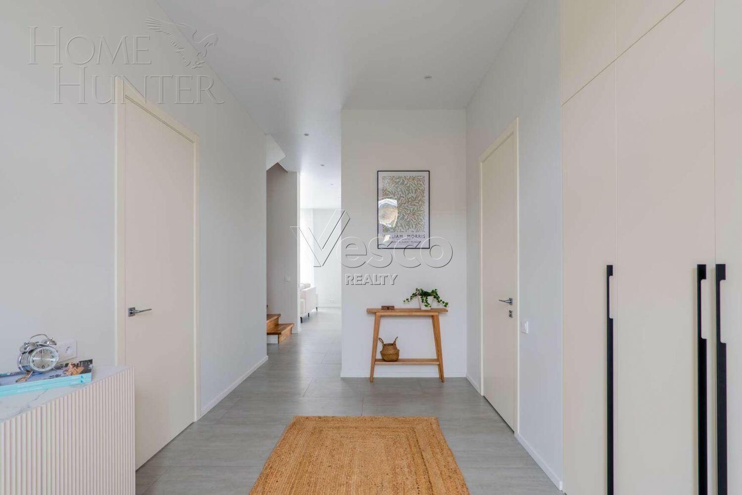 2-этажный коттедж 243 м² с отделкой