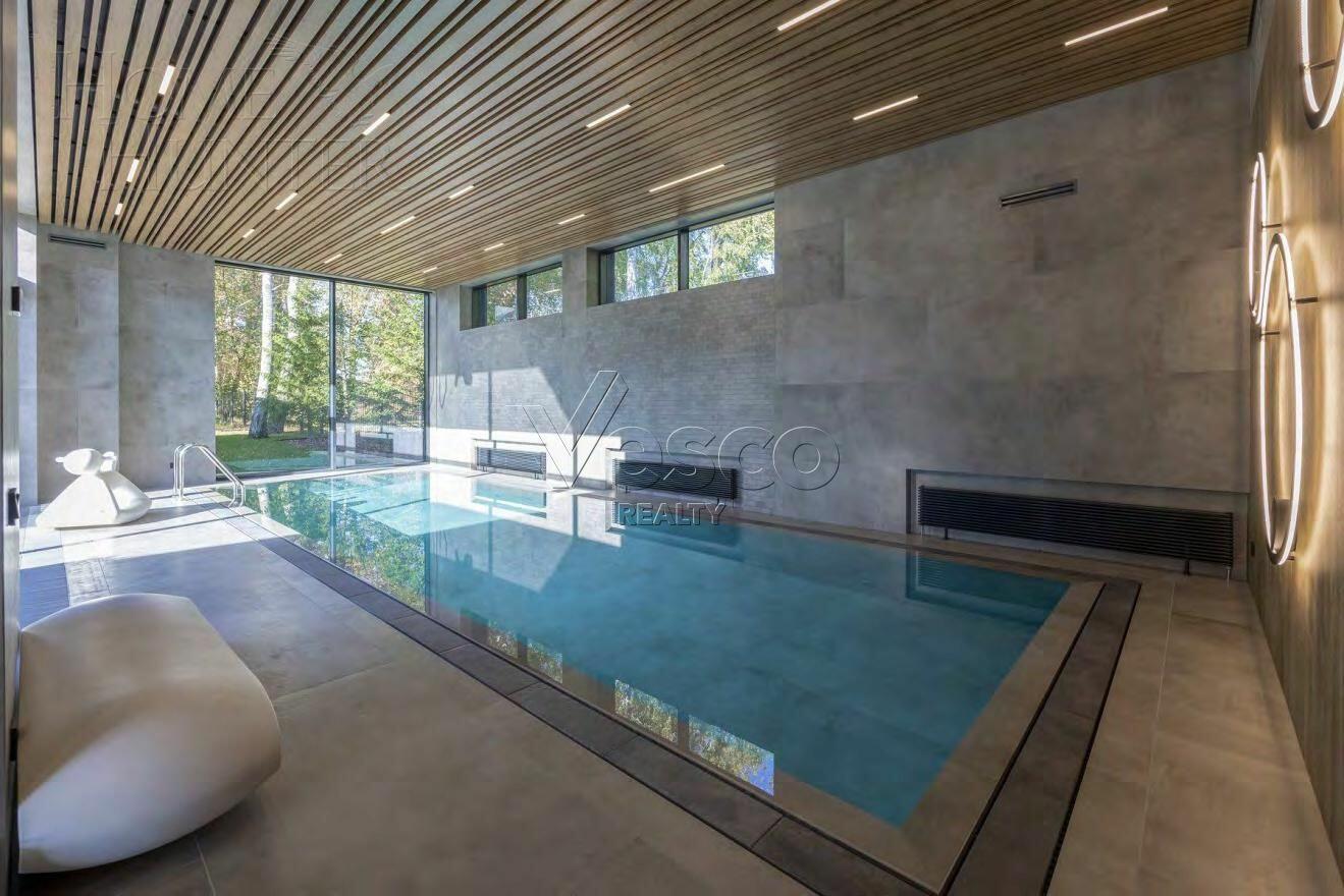 2-этажный коттедж 700 м² с отделкой