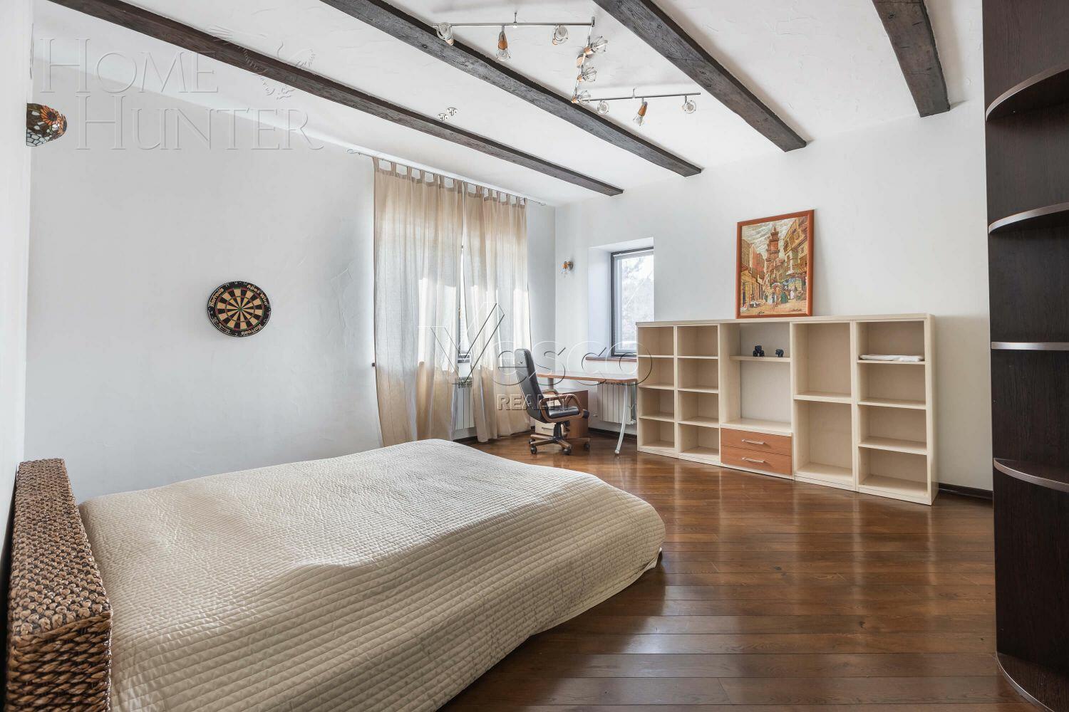 3-этажный коттедж 600 м² с отделкой