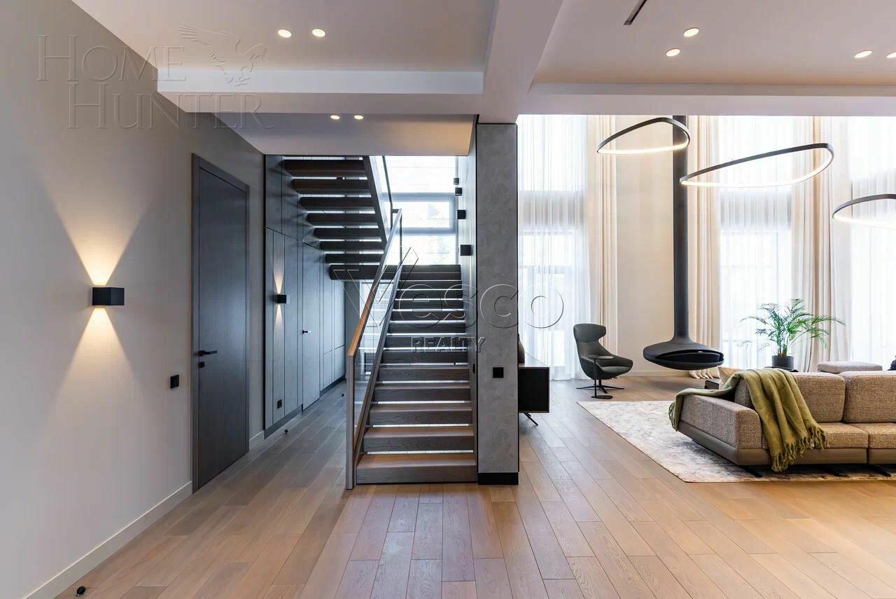 2-этажный коттедж 700 м² с отделкой