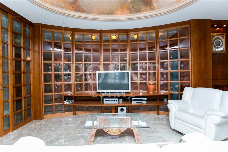 4-КОМН. КВАРТИРА С ОТДЕЛКОЙ 167 М² НА 2 ЭТАЖЕ